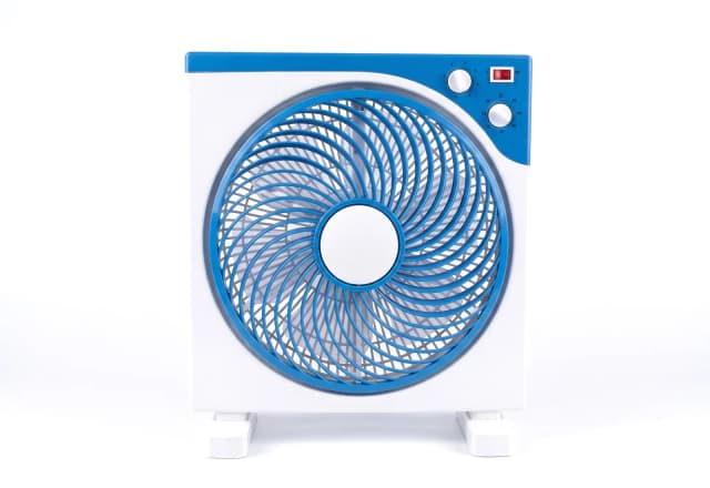 Ventilatore da banco nero o cromato